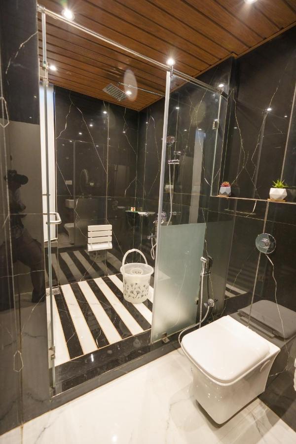 Azalea Villa 潘奇加尼 外观 照片