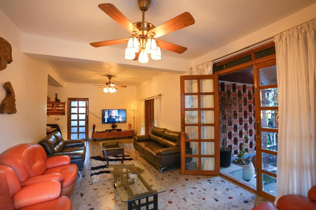 Azalea Villa 潘奇加尼 外观 照片